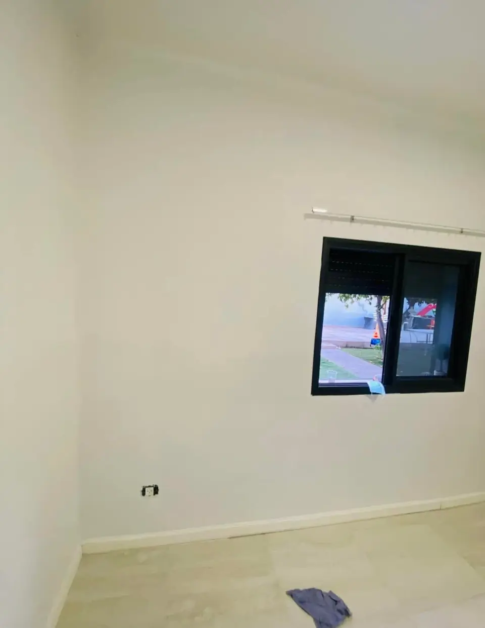 קירות וחדרים לאחר תיקון וצבע